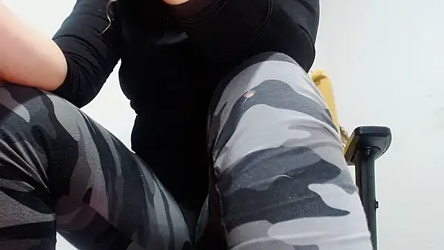 Snapshot of dalilasquirt1 chatting on 25, 10, 2025 dalilasquirt1 online show from 25, 10, 2025