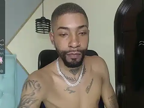 Snapshot of kilian_xx chatting on 15, 1, 2025 kilian xx online show from 15, 1, 2025