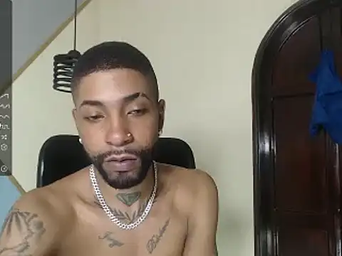Snapshot of kilian_xx chatting on 5, 2, 2025 kilian xx online show from 5, 2, 2025