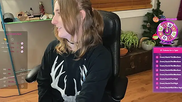 Snapshot of luluvaladon chatting on 29, 12, 2024 luluvaladon online show from 29, 12, 2024