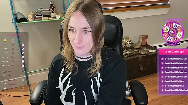 Snapshot of luluvaladon chatting on 11, 2, 2025 luluvaladon online show from 11, 2, 2025