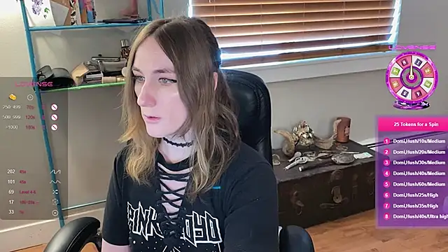 Snapshot of luluvaladon chatting on 13, 2, 2025 luluvaladon online show from 13, 2, 2025