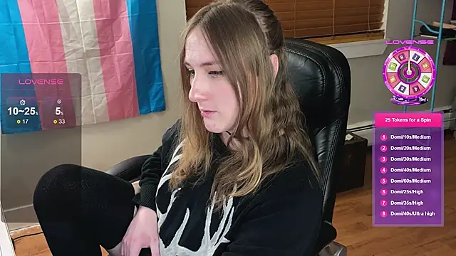 Snapshot of luluvaladon chatting on 19, 9, 2025 luluvaladon online show from 19, 9, 2025