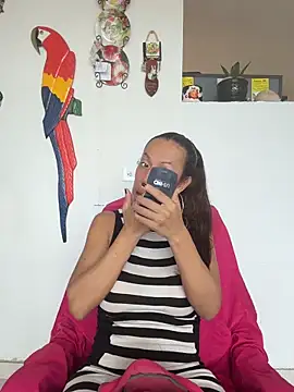 YOURSDEBORA online show from 31, 5, 2026