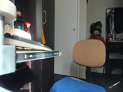 Angelchezcka online show from 14, 1, 2026