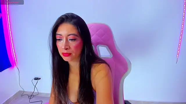 MeganWhite3 online show from 4, 3, 2025