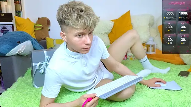 LandelRay online show from 4, 4, 2026