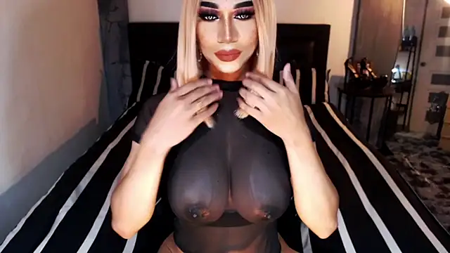 Snapshot of MassiveCockxMistress chatting on 30, 5, 2026 MassiveCockxMistress online show from 30, 5, 2026
