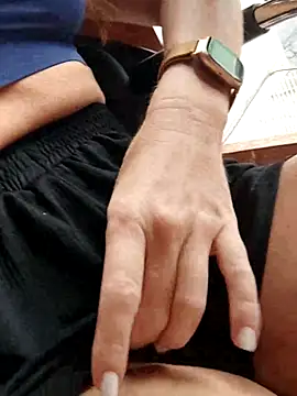 LilliThelo online show from 22, 2, 2025