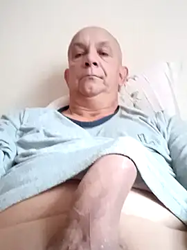 Snapshot of bigcock_marusz chatting on 17, 10, 2025 bigcock marusz online show from 17, 10, 2025