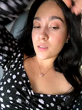 Snapshot of Nina_lovi chatting on 2, 12, 2025 Nina lovi online show from 2, 12, 2025