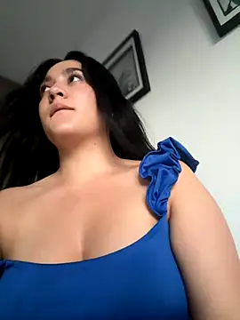 Snapshot of Nina_lovi chatting on 4, 12, 2025 Nina lovi online show from 4, 12, 2025