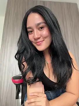 Nina lovi online show from 9, 7, 2026