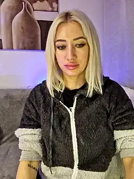 Snapshot of Fuck-Gina chatting on 12, 2, 2025 Fuck-Gina online show from 12, 2, 2025