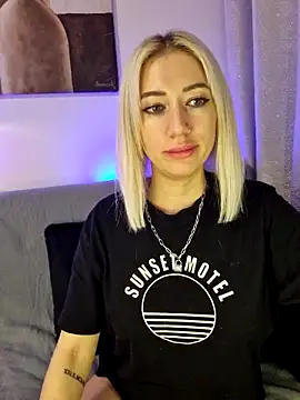 Snapshot of Fuck-Gina chatting on 24, 2, 2025 Fuck-Gina online show from 24, 2, 2025