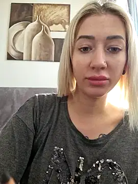 Snapshot of Fuck-Gina chatting on 8, 3, 2025 Fuck-Gina online show from 8, 3, 2025