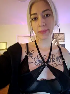 Snapshot of Fuck-Gina chatting on 18, 3, 2025 Fuck-Gina online show from 18, 3, 2025