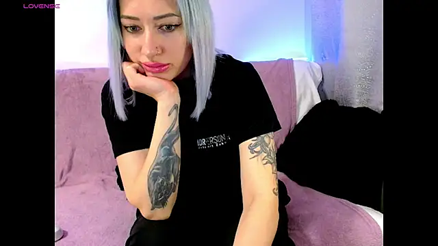 Snapshot of Fuck-Gina chatting on 30, 10, 2025 Fuck-Gina online show from 30, 10, 2025