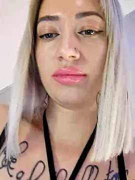 Snapshot of Fuck-Gina chatting on 30, 11, 2025 Fuck-Gina online show from 30, 11, 2025