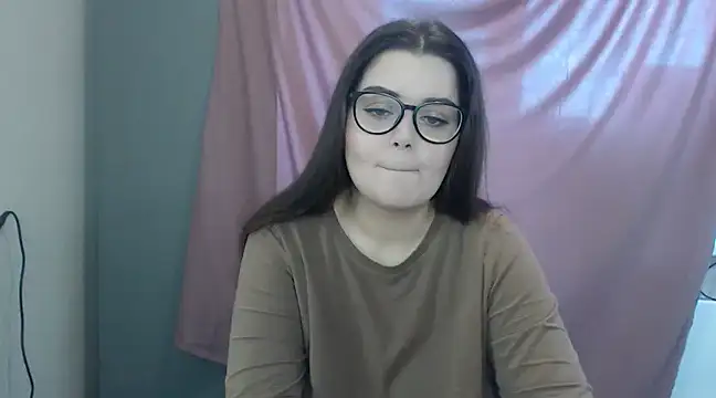 Snapshot of ohhhMie chatting on 16, 2, 2025 ohhhMie online show from 16, 2, 2025