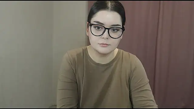 Snapshot of ohhhMie chatting on 1, 3, 2025 ohhhMie online show from 1, 3, 2025