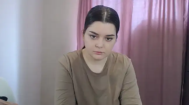 Snapshot of ohhhMie chatting on 11, 3, 2025 ohhhMie online show from 11, 3, 2025