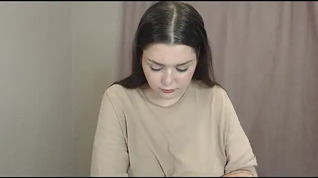 Snapshot of ohhhMie chatting on 6, 10, 2025 ohhhMie online show from 6, 10, 2025