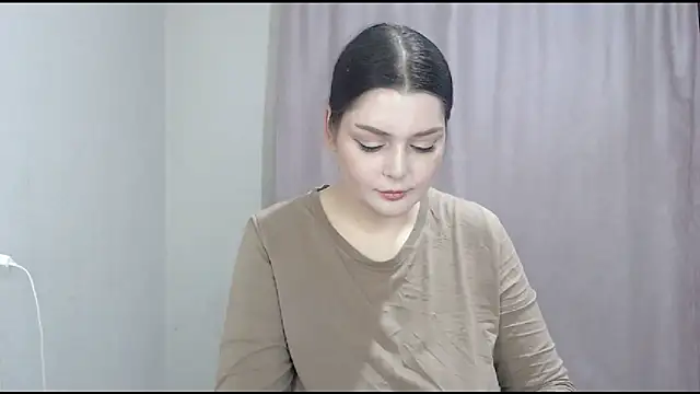 Snapshot of ohhhMie chatting on 30, 11, 2025 ohhhMie online show from 30, 11, 2025