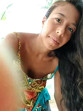 Snapshot of Luna-Natural chatting on 4, 10, 2025 Luna-Natural online show from 4, 10, 2025