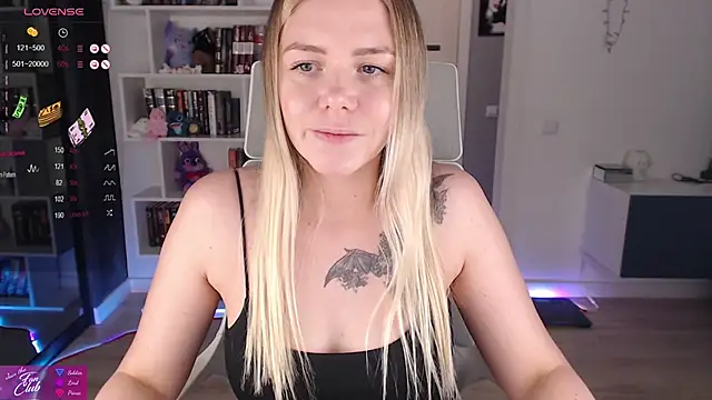 Emma Bryan online show from 9, 9, 2025