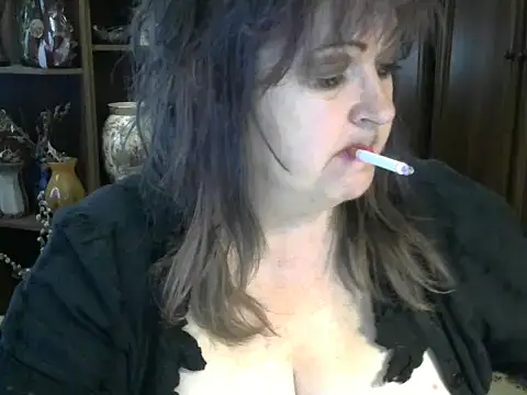 Snapshot of ElenaZed chatting on 11, 12, 2024 ElenaZed online show from 11, 12, 2024