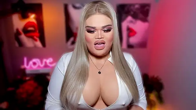 KarolinaThompson online show from 5, 10, 2025