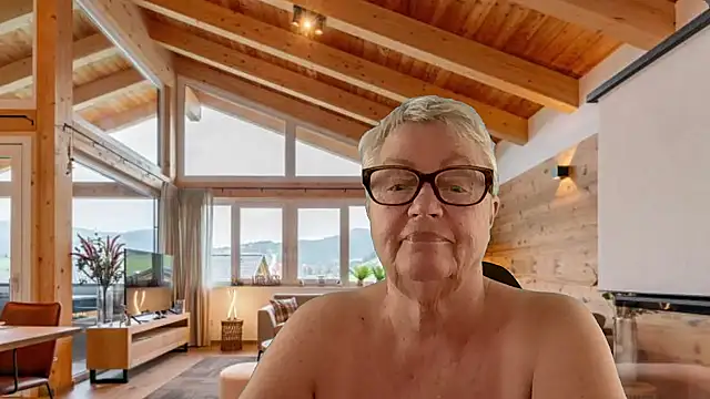 GrannyChrissy68 online show from 9, 3, 2026