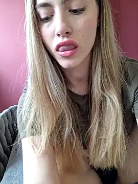Snapshot of RubyRubin chatting on 13, 5, 2026 RubyRubin online show from 13, 5, 2026