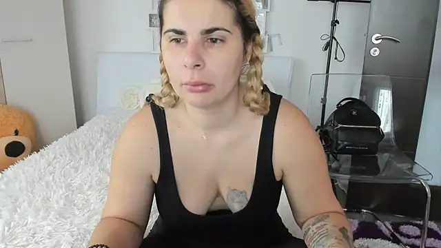 Snapshot of sweetemy4u chatting on 9, 12, 2024 sweetemy4u online show from 9, 12, 2024