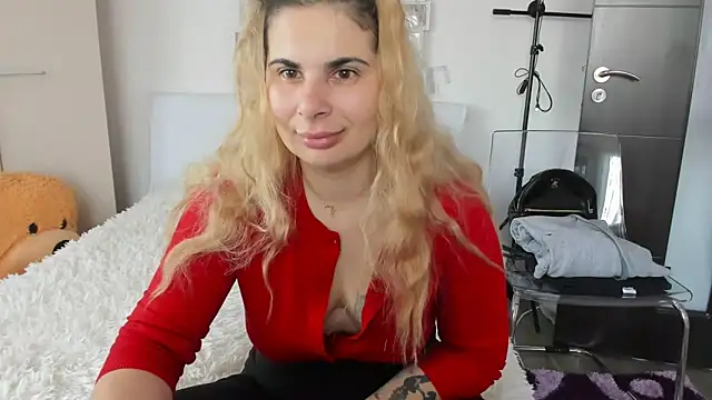 Snapshot of sweetemy4u chatting on 7, 1, 2025 sweetemy4u online show from 7, 1, 2025