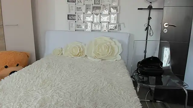 Snapshot of sweetemy4u chatting on 14, 2, 2025 sweetemy4u online show from 14, 2, 2025