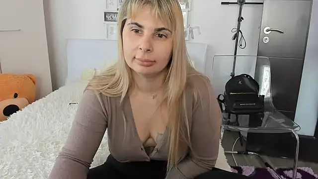 Snapshot of sweetemy4u chatting on 20, 2, 2025 sweetemy4u online show from 20, 2, 2025