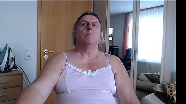 Sissygera online show from 20, 12, 2024