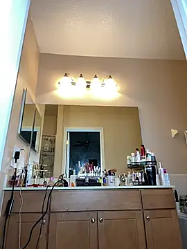 PhotoBabe online show from 10, 2, 2025