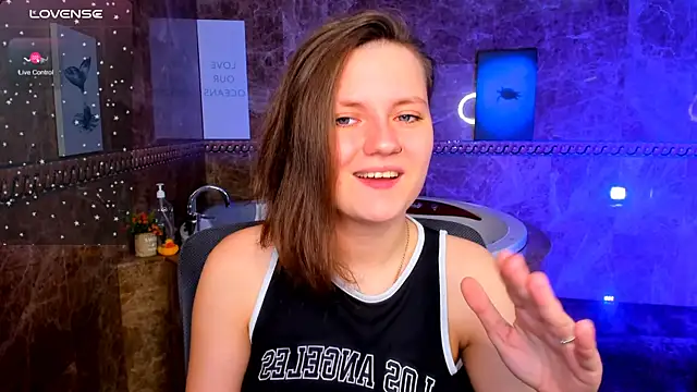 Snapshot of MelindaTin chatting on 6, 6, 2026 MelindaTin online show from 6, 6, 2026