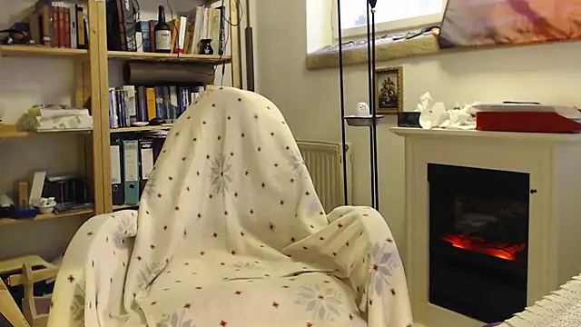 Snapshot of tibe50 chatting on 5, 11, 2025 tibe50 online show from 5, 11, 2025