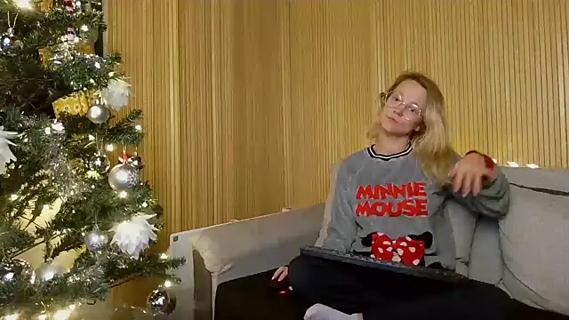 little-leni online show from 6, 12, 2024