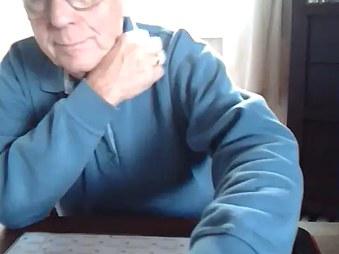 Snapshot of johnjohn622662 chatting on 4, 11, 2025 johnjohn622662 online show from 4, 11, 2025