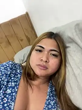 Snapshot of Bombshell_Ashy chatting on 8, 1, 2025 Bombshell Ashy online show from 8, 1, 2025