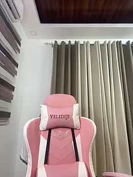 Snapshot of Bombshell_Ashy chatting on 22, 1, 2025 Bombshell Ashy online show from 22, 1, 2025