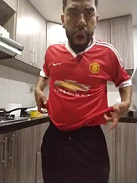 Snapshot of Aroon_Stonne chatting on 4, 12, 2025 Aroon Stonne online show from 4, 12, 2025