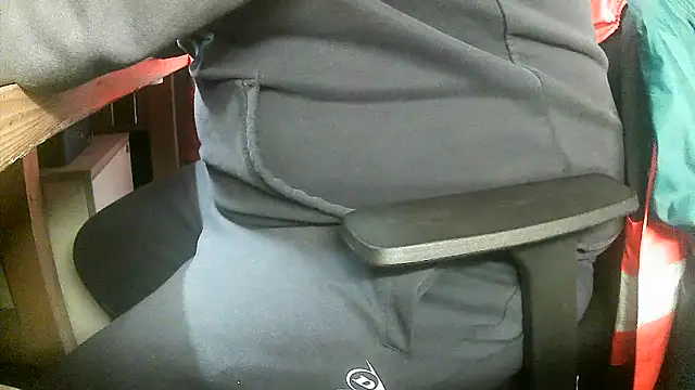 Snapshot of Cygnus58topchef chatting on 31, 10, 2025 Cygnus58topchef online show from 31, 10, 2025