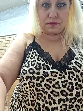 Snapshot of SabinaSweety chatting on 5, 12, 2024 SabinaSweety online show from 5, 12, 2024