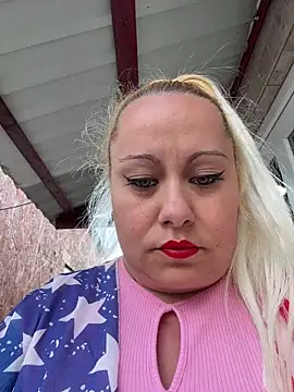 Snapshot of SabinaSweety chatting on 22, 4, 2026 SabinaSweety online show from 22, 4, 2026